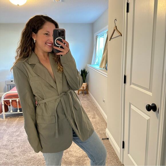 NWT LIONESS Olympia Blazer Dress in Stone Small - Picture 4 of 11